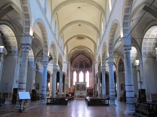 Basilica dei Servi, interno
