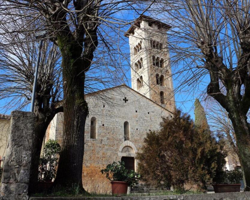 San Giovanni Battista a Rosia, esterno